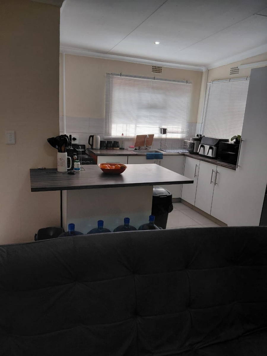 To Let 1 Bedroom Property for Rent in The Reeds Gauteng