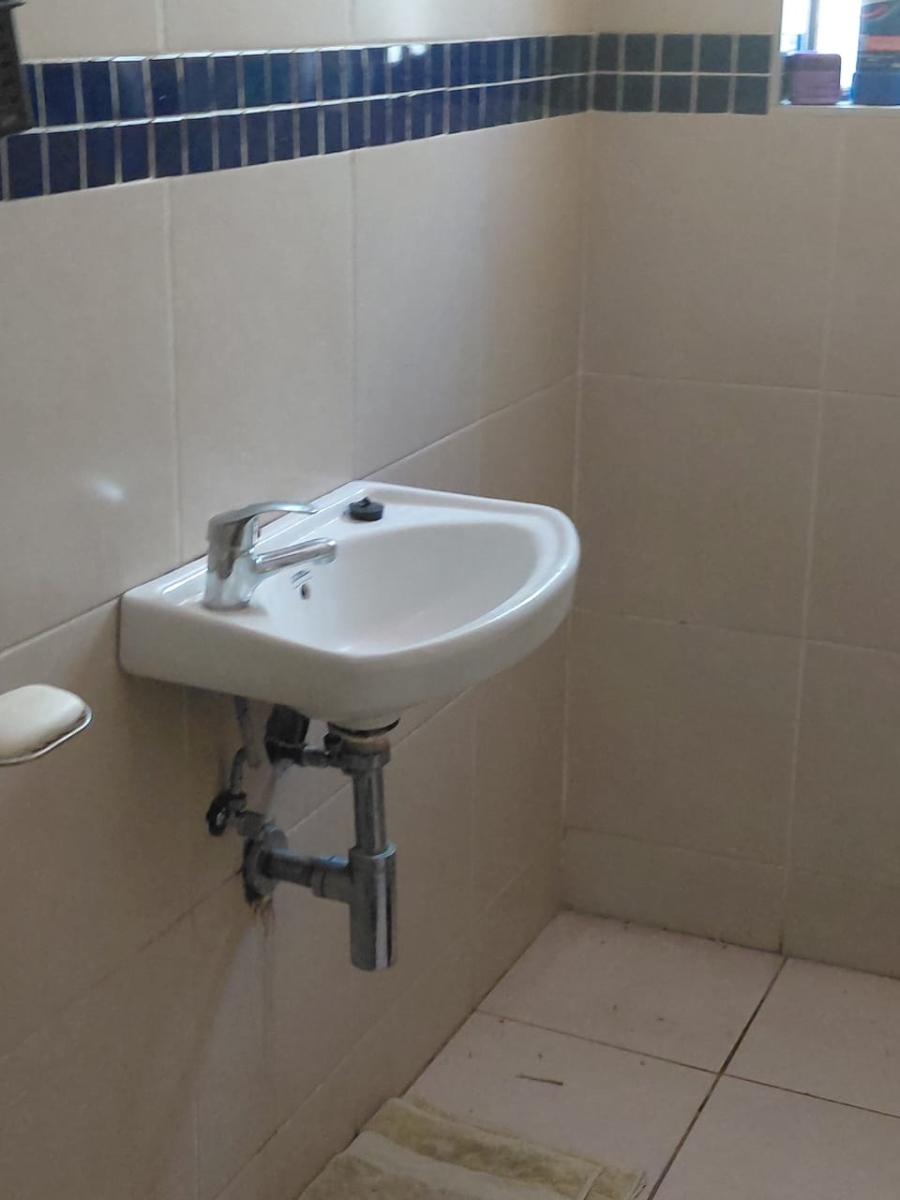 To Let 1 Bedroom Property for Rent in President Park Gauteng