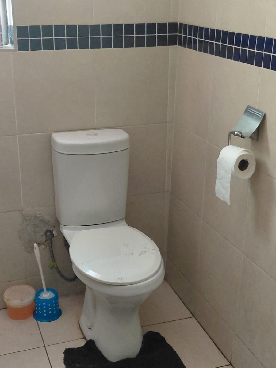 To Let 1 Bedroom Property for Rent in President Park Gauteng