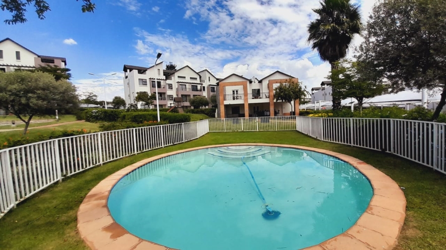 1 Bedroom Property for Sale in Fourways Gauteng