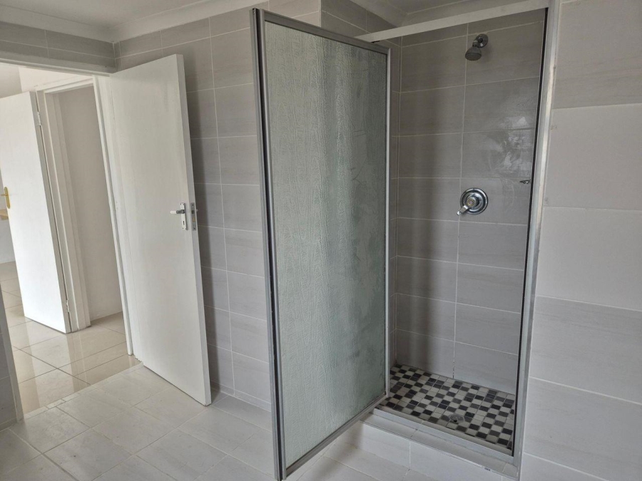 To Let 3 Bedroom Property for Rent in Halfway Gardens Gauteng