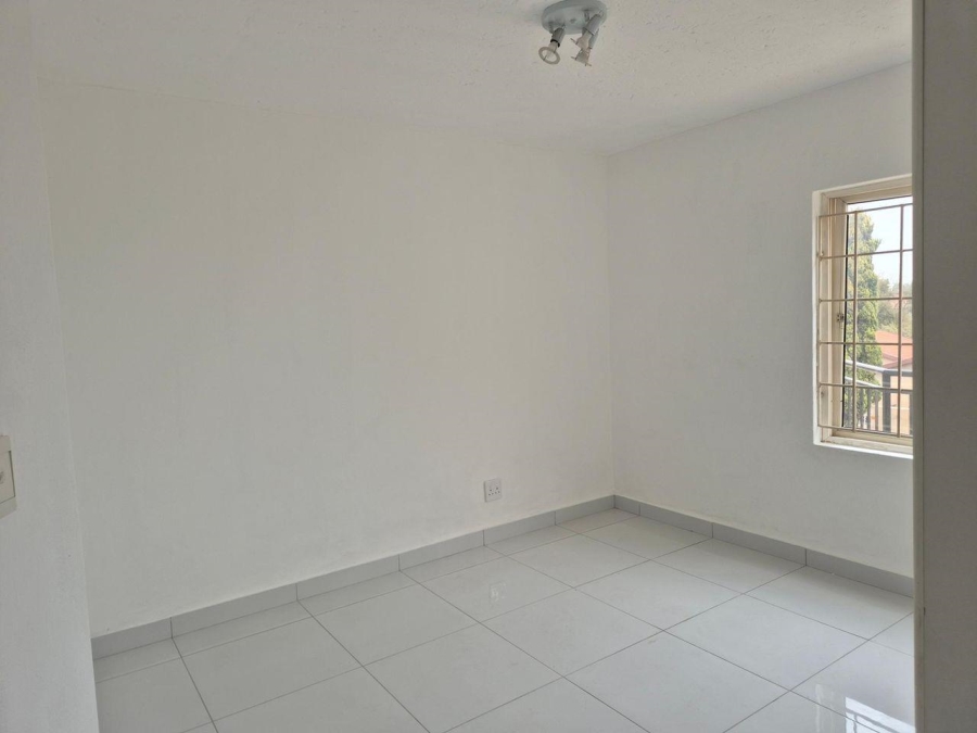 To Let 3 Bedroom Property for Rent in Halfway Gardens Gauteng