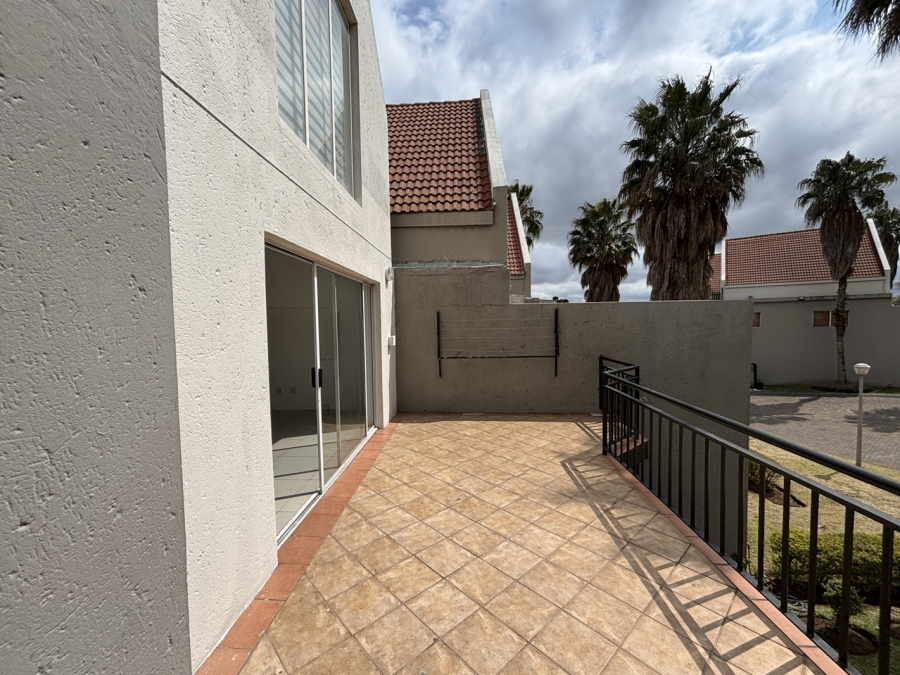 To Let 3 Bedroom Property for Rent in Halfway Gardens Gauteng