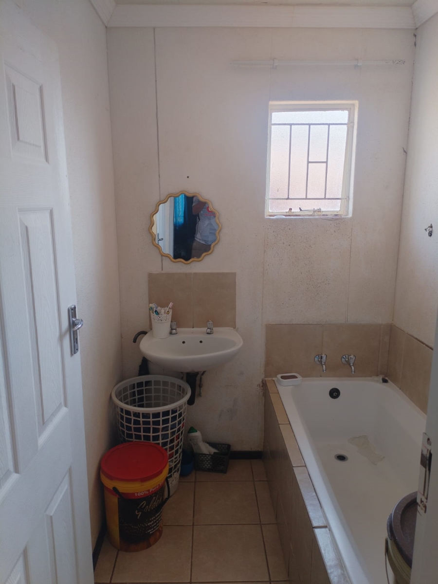 3 Bedroom Property for Sale in Savanna City Gauteng