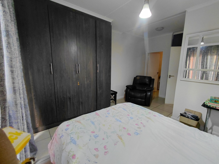 To Let 2 Bedroom Property for Rent in Greenstone Hill Gauteng