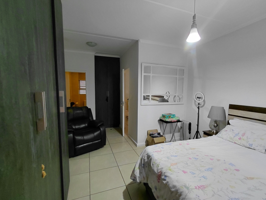 To Let 2 Bedroom Property for Rent in Greenstone Hill Gauteng