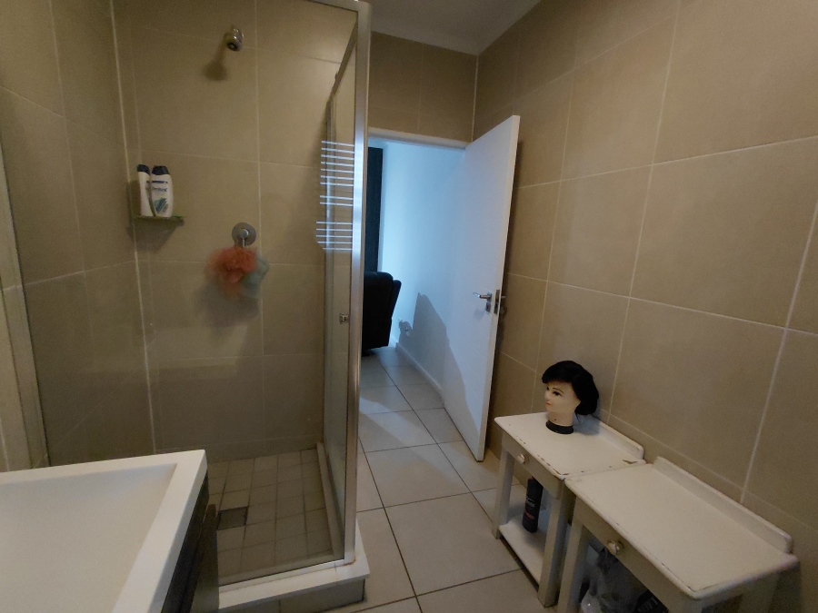 To Let 2 Bedroom Property for Rent in Greenstone Hill Gauteng