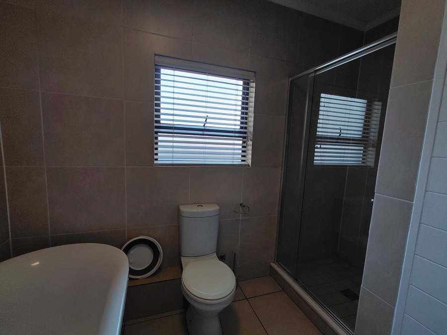 To Let 2 Bedroom Property for Rent in Greenstone Hill Gauteng