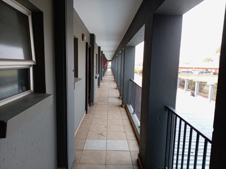 1 Bedroom Property for Sale in Turffontein Gauteng