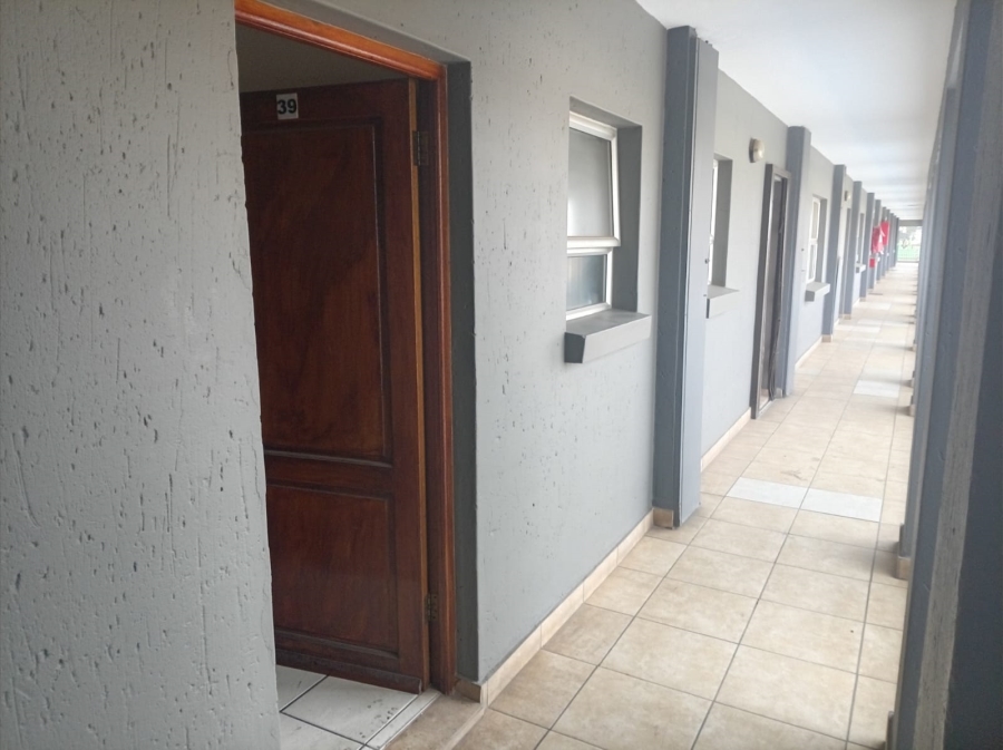 1 Bedroom Property for Sale in Turffontein Gauteng
