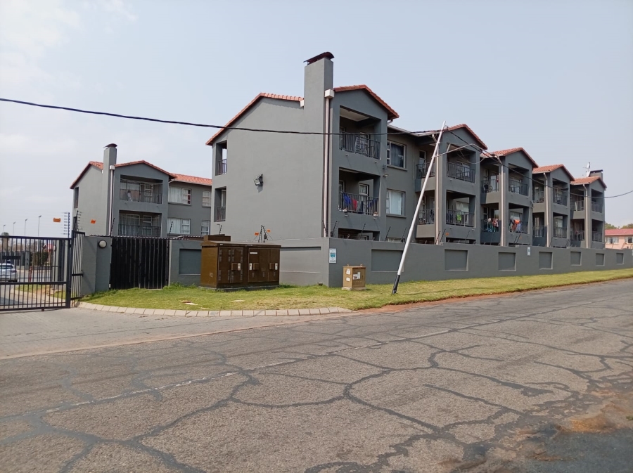 1 Bedroom Property for Sale in Turffontein Gauteng