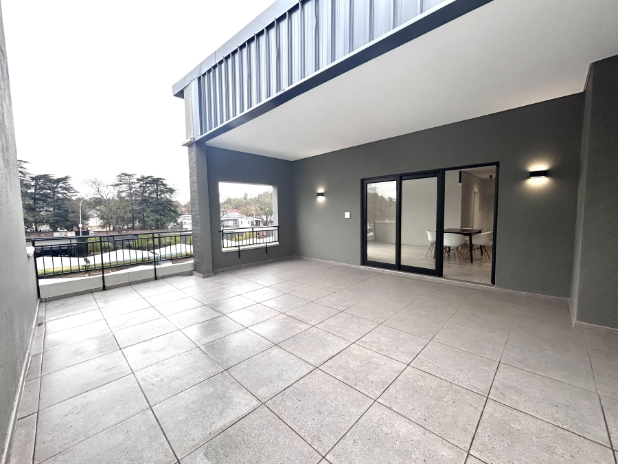 To Let 2 Bedroom Property for Rent in Waverley Gauteng