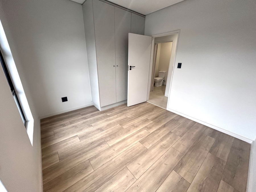 To Let 2 Bedroom Property for Rent in Waverley Gauteng