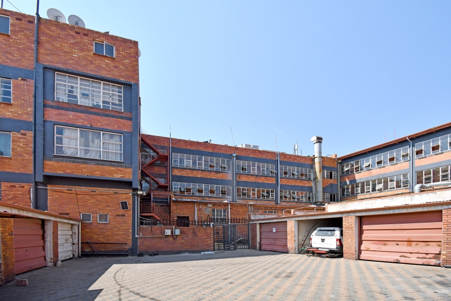 5 Bedroom Property for Sale in Highlands North Gauteng
