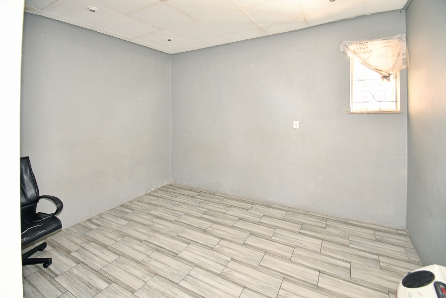 5 Bedroom Property for Sale in Highlands North Gauteng