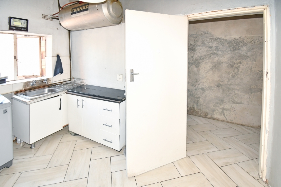 5 Bedroom Property for Sale in Highlands North Gauteng