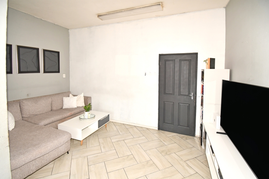 5 Bedroom Property for Sale in Highlands North Gauteng