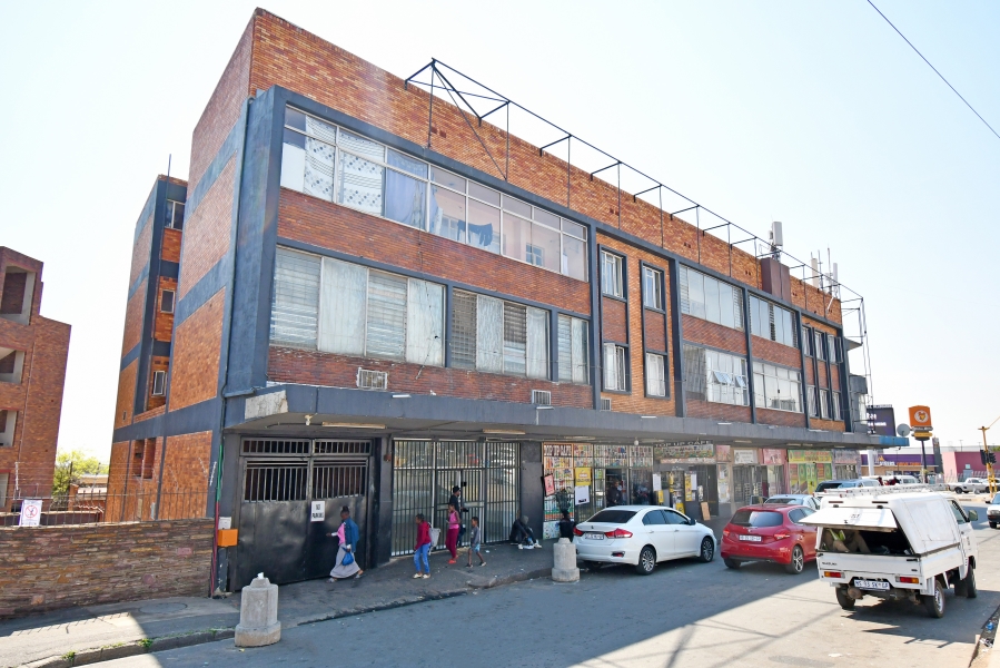 5 Bedroom Property for Sale in Highlands North Gauteng
