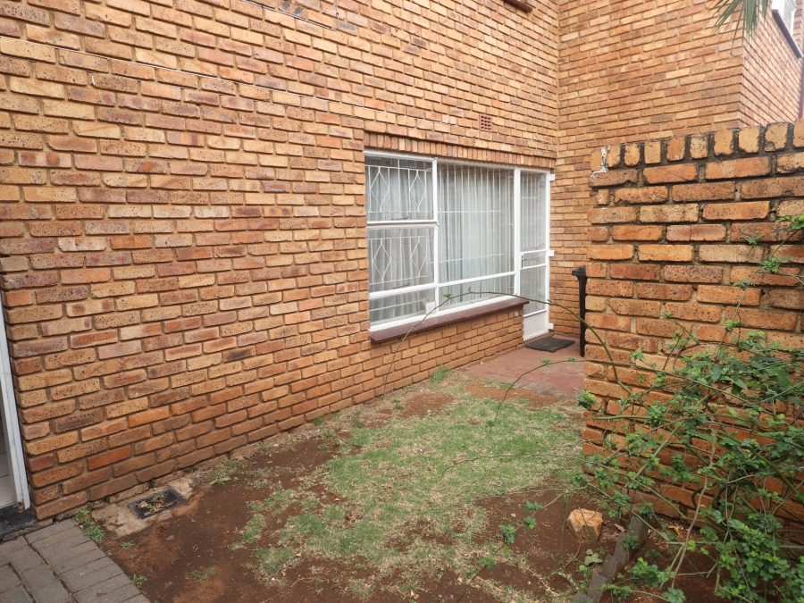 To Let 3 Bedroom Property for Rent in Birchleigh Gauteng