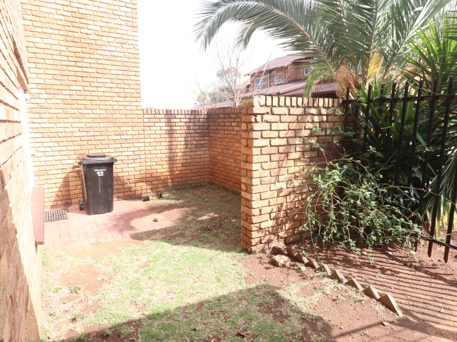 To Let 3 Bedroom Property for Rent in Birchleigh Gauteng