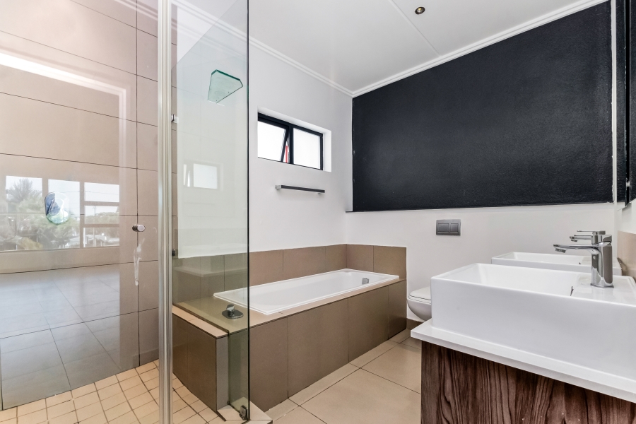 To Let 2 Bedroom Property for Rent in Morningside Gauteng