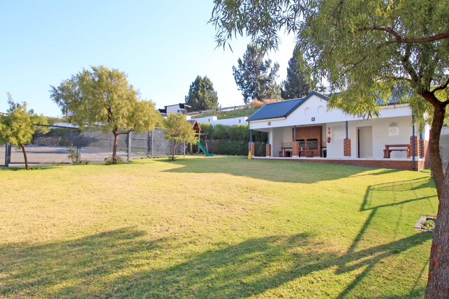 To Let 3 Bedroom Property for Rent in Greenstone Hill Gauteng
