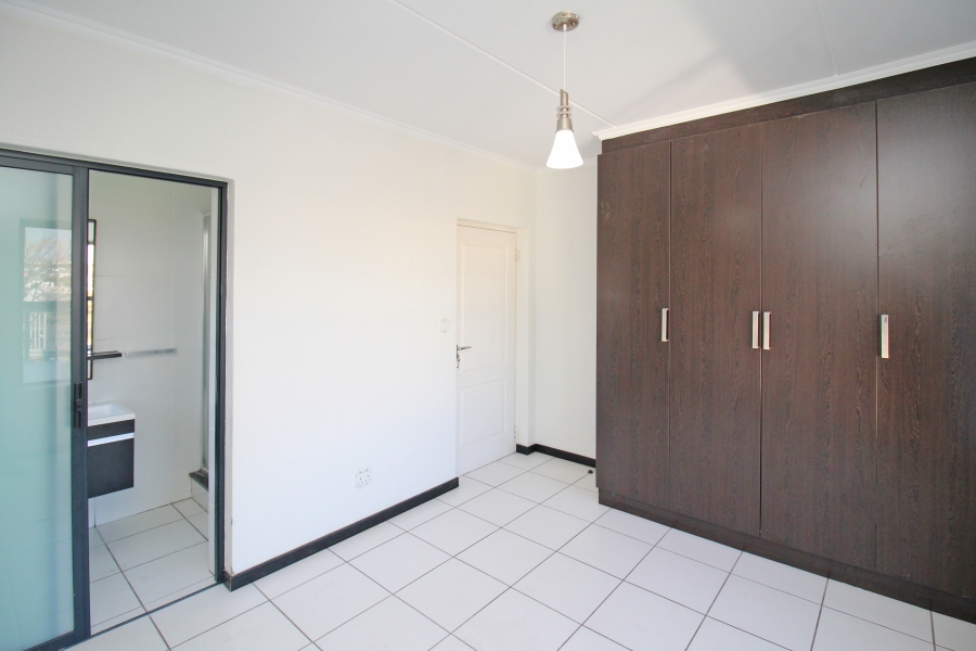 To Let 3 Bedroom Property for Rent in Greenstone Hill Gauteng