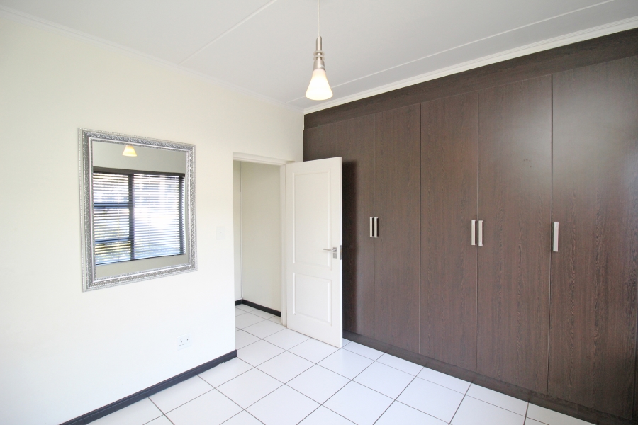 To Let 3 Bedroom Property for Rent in Greenstone Hill Gauteng