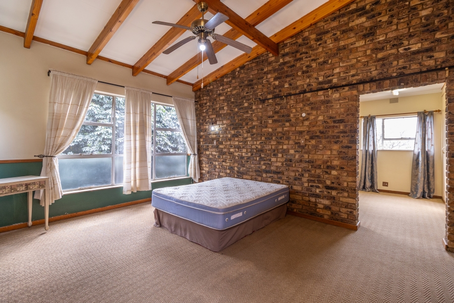 6 Bedroom Property for Sale in Silverton Gauteng