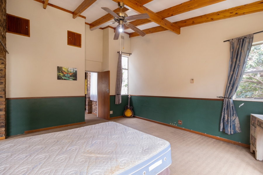 6 Bedroom Property for Sale in Silverton Gauteng