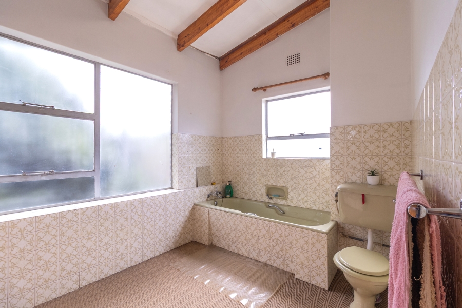 6 Bedroom Property for Sale in Silverton Gauteng