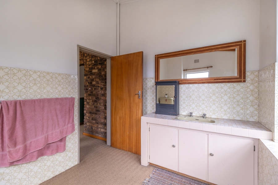 6 Bedroom Property for Sale in Silverton Gauteng
