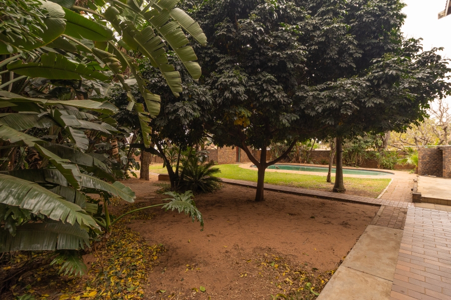 6 Bedroom Property for Sale in Silverton Gauteng