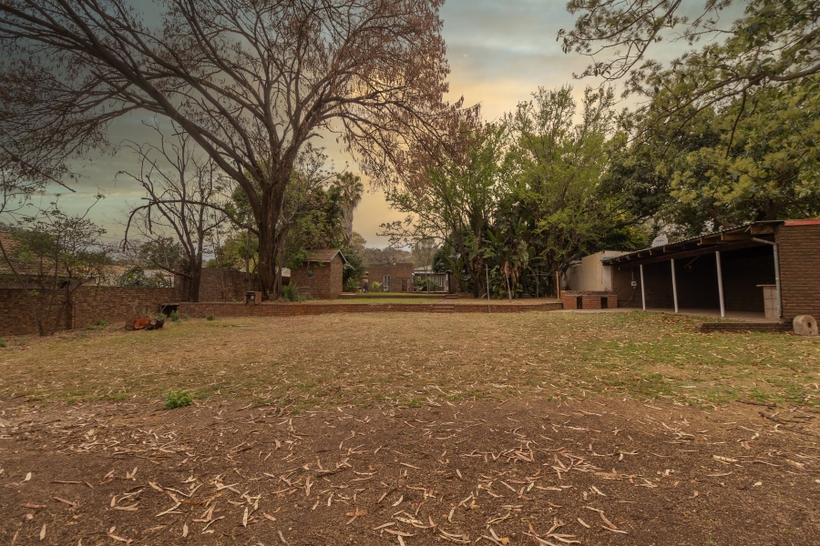 6 Bedroom Property for Sale in Silverton Gauteng
