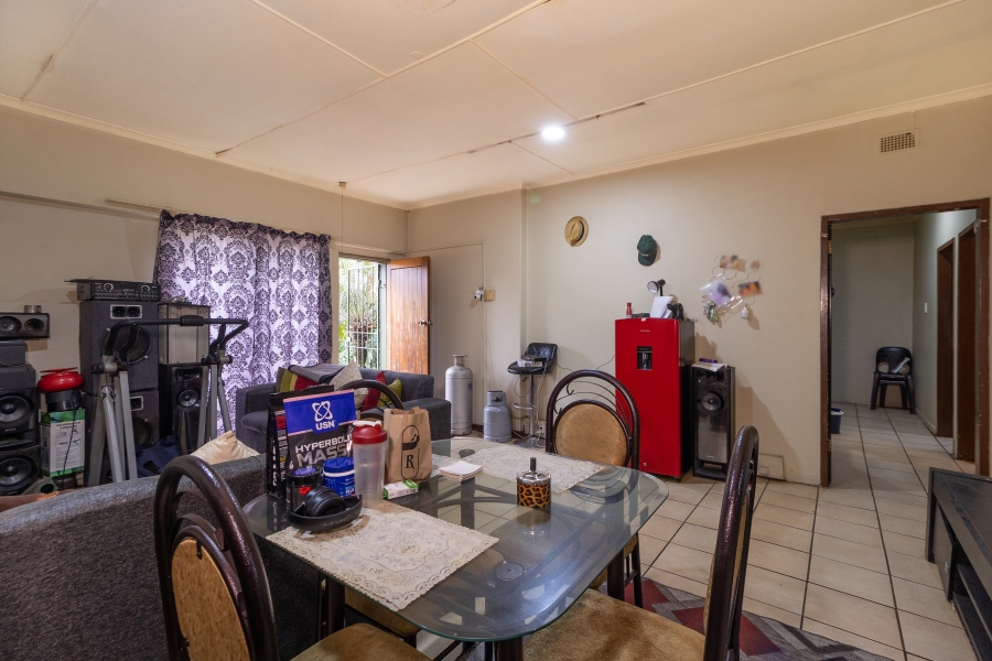 6 Bedroom Property for Sale in Silverton Gauteng