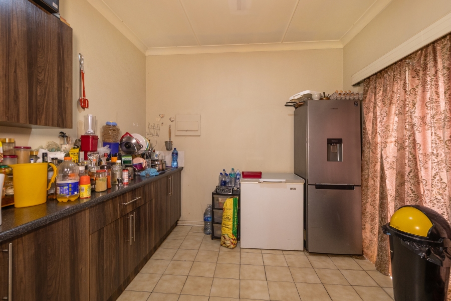 6 Bedroom Property for Sale in Silverton Gauteng