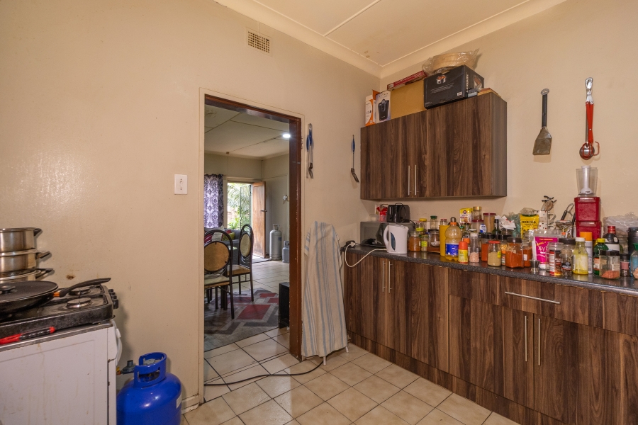 6 Bedroom Property for Sale in Silverton Gauteng