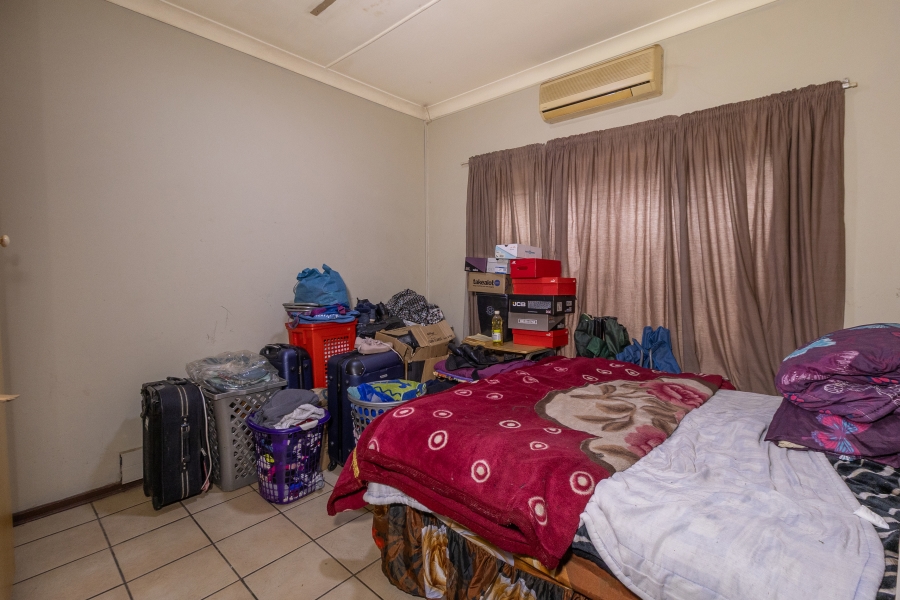 6 Bedroom Property for Sale in Silverton Gauteng