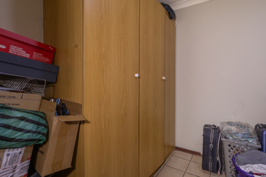 6 Bedroom Property for Sale in Silverton Gauteng