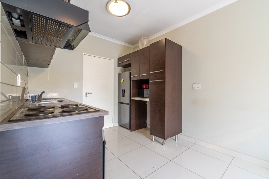 To Let 2 Bedroom Property for Rent in North Riding Gauteng