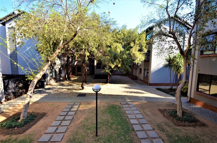 To Let 2 Bedroom Property for Rent in North Riding Gauteng