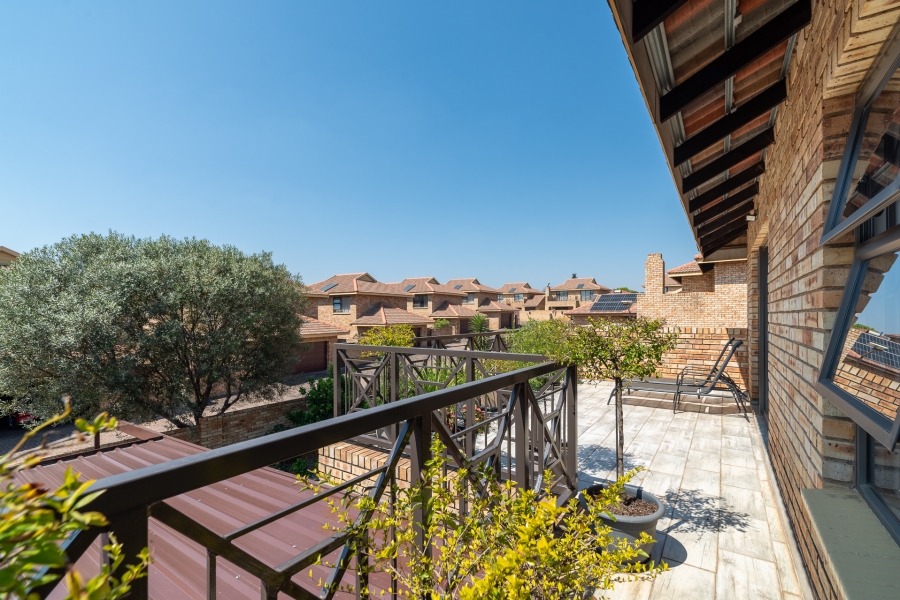 3 Bedroom Property for Sale in North Riding Gauteng