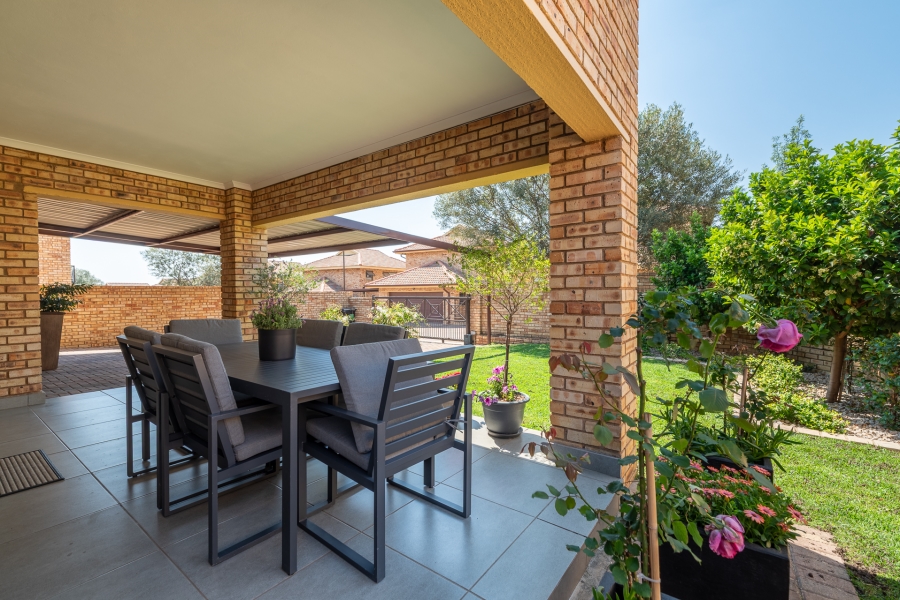 3 Bedroom Property for Sale in North Riding Gauteng
