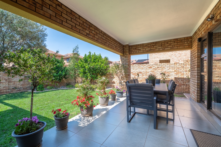 3 Bedroom Property for Sale in North Riding Gauteng