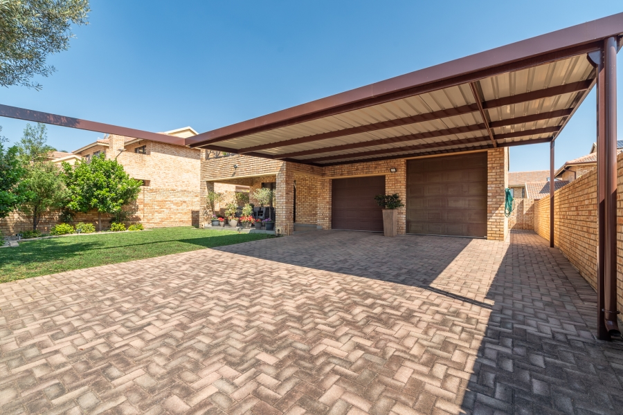 3 Bedroom Property for Sale in North Riding Gauteng