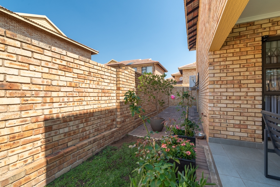 3 Bedroom Property for Sale in North Riding Gauteng
