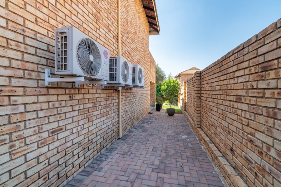 3 Bedroom Property for Sale in North Riding Gauteng
