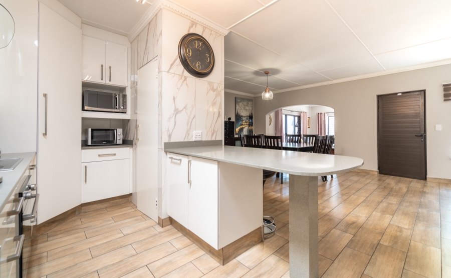 3 Bedroom Property for Sale in Sharonlea Gauteng