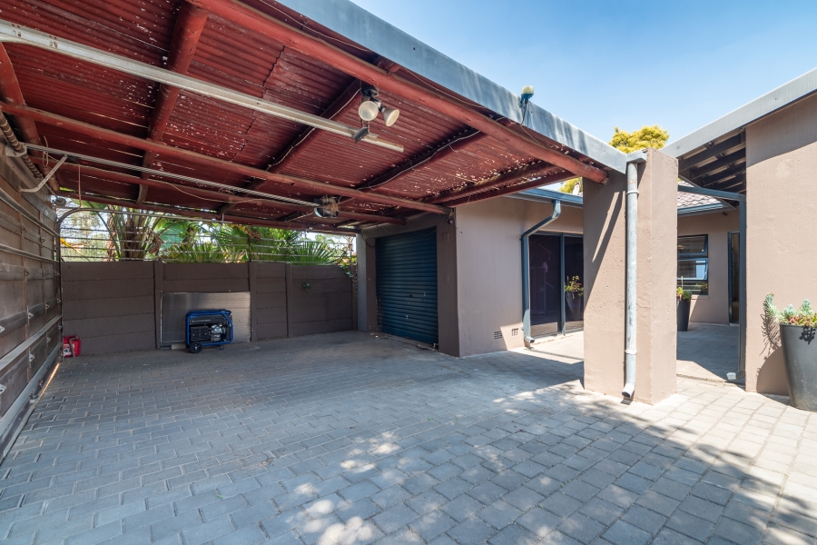 3 Bedroom Property for Sale in Sharonlea Gauteng