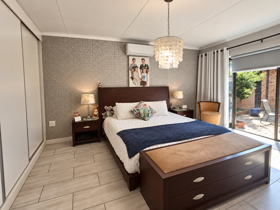 5 Bedroom Property for Sale in Dalpark Ext 1 Gauteng
